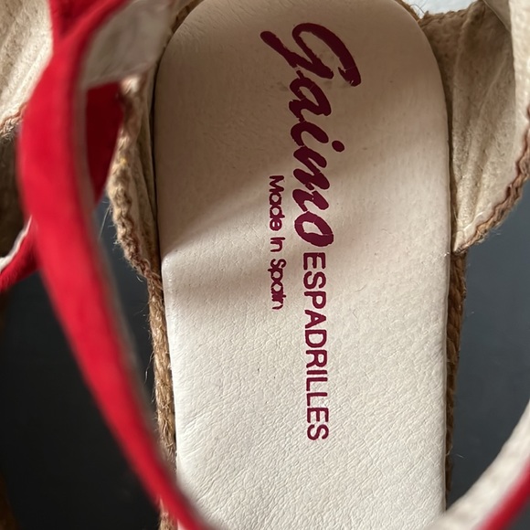 GAIMO Wedge Espadrilles real suede & hand made in Spain in Euro 41 w/4” heels. - Picture 7 of 7
